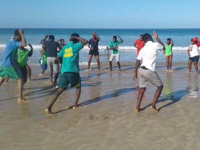 PE beach handball session